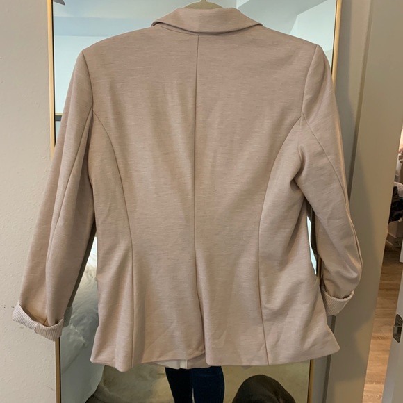 H&M Blazer - Picture 2 of 4